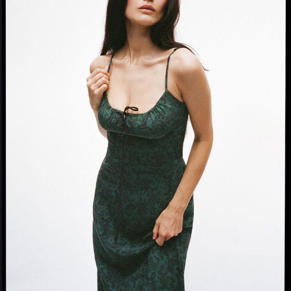 Realisation Par The Alba in Dazed Noir